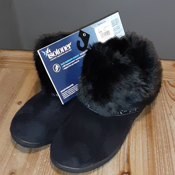 NWT Isotoner slippers